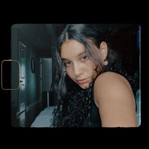 Meet your Posher, Gina